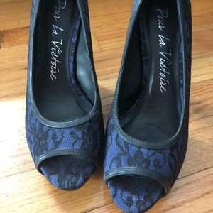 Pour La Victoire Heels. Navy and Black Lace